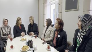 AK PARTİ KADIN KOLLAR BAŞKANI DİLEK ALKAN, 10 OCAK GAZETECİLER GÜNÜ DOLAYISIYLA BASIN KURULUŞLARINI ZİYARET ETTİ.